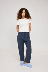 Mandy ist 1,68 und trägt Größe S