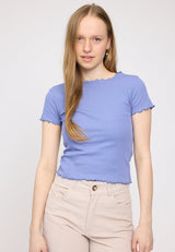 Julia ist 1,78 und trägt Größe S