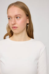 Julia ist 1,78 und trägt Größe S
